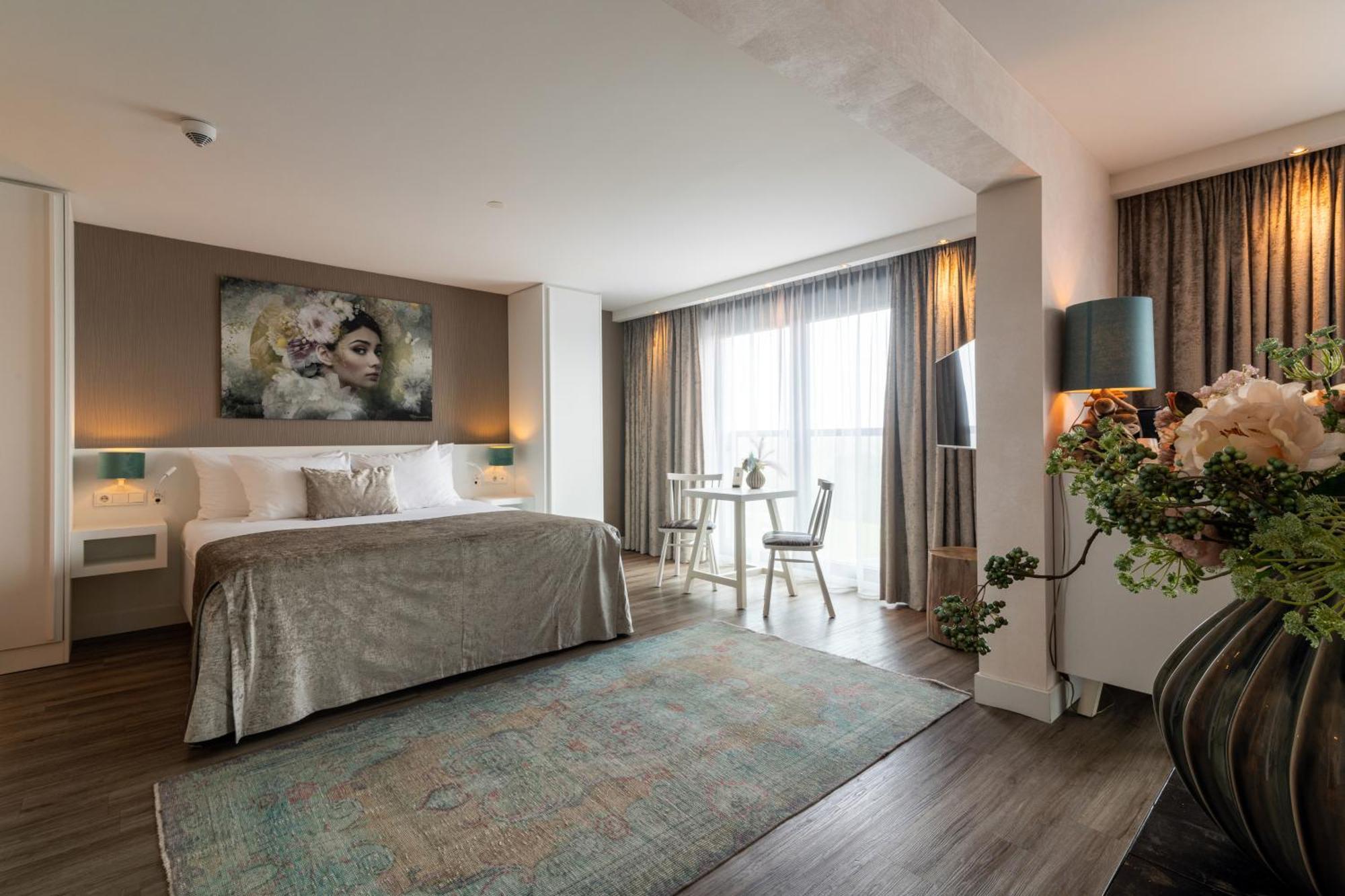 Junior Suite,1516406017:JPEG